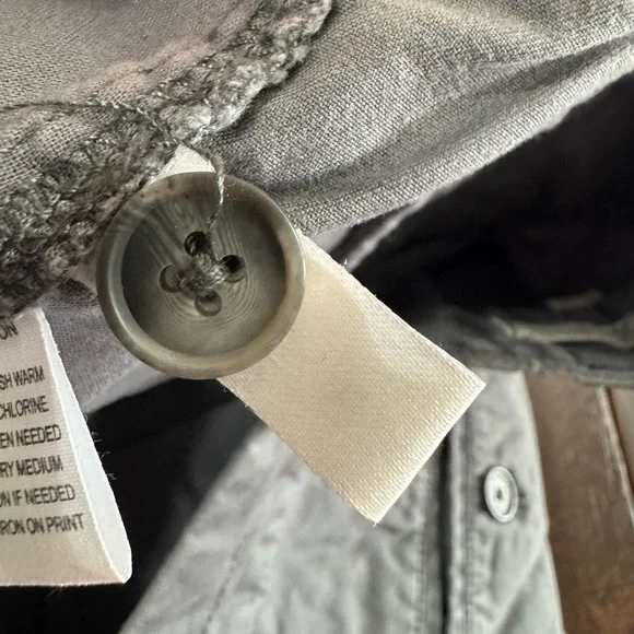 Ann Taylor LOFT Gray Casual Shorts Size 2 - Picture 9 of 15
